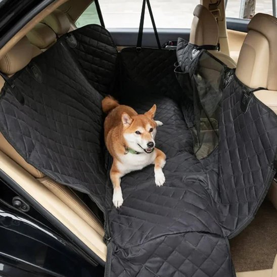 Housse imperméable pour protéger la banquette arrière